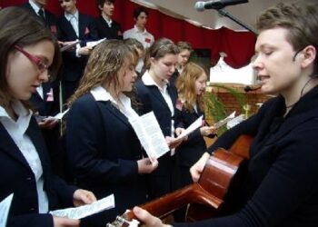 Działająca przy parafii Matki Bożej Nieustającej Pomocy w Tarnobrzegu organizacja katolicka Rycerze KOLUMBA im. bł. ks. Jerzego Popiełuszki organizują konkurs kolęd.