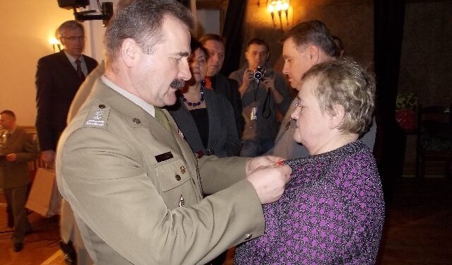 Rodzicom żołnierzy wręczono medale