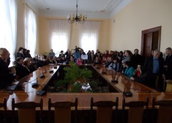 Radni z komisji oświaty w Tarnobrzegu przeciwni likwidacji placówek