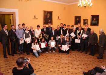 Prezydent Mielca nagrodził zawodników mieleckich klubów.