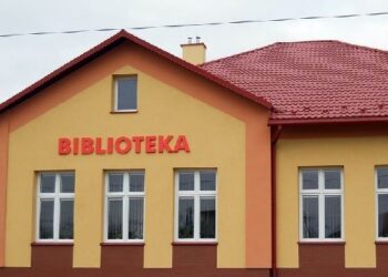 W miejscu starej szkoły w Kupnie powstał nowoczesny budynek wielofunkcyjny.