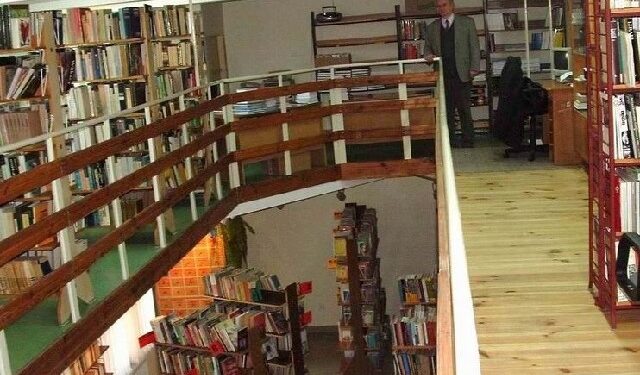 Kolbuszowscy bibliotekarze skarżą się na zbyt niskie zarobki.