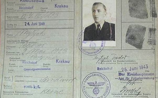 Wyjątkowy album fotograficzny powstał w Miejskiej i Powiatowej Bibliotece Publicznej w Kolbuszowej.