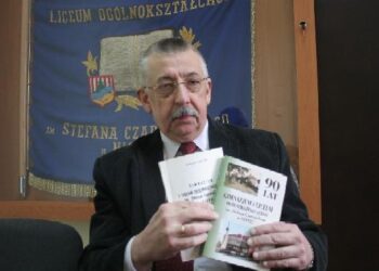 Liceum Ogólnokształcące im. Stefana Czarnieckiego w Nisku obchodzi w tym roku 100-lecie swojego istnienia.