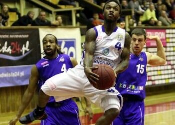 Kolejna wygrana tarnobrzeskich koszykarzy.