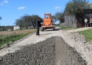 Kolejne odcinki dróg zostaną wyremontowane w powiecie opatowskim.