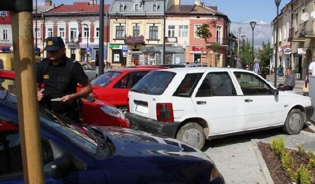 Mieszkańcy mieleckiej starówki biją na alarm.