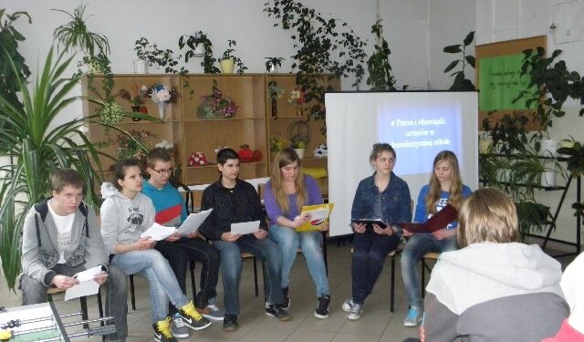 W sandomierskim gimnazjum nr 1 odbyła się szkolna debata.