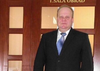 Nie likwidujmy szkół, tylko je łączmy  proponuje radny powiatu mieleckiego Eugeniusz Ryba.