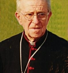 W holu głównym budynku Sejmu RP została otwarta wystawa poświęcona Księdzu Kardynałowi Adamowi Kozłowieckiemu.