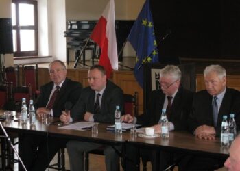 Wraca sprawa zagrożeń związanych z posiarkowym wyrobiskiem w Piasecznie w