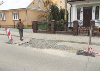 Ile można czekać na załatanie jednej dziury w drodze? Wie mieszkaniec ulicy Chopina w Tarnobrzegu.