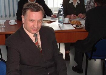 Przewodniczący Komisji Finansów w Radzie Powiatu Kolbuszowskiego, Stefan Wrzask apeluje do władz starostwa o stworzenie powiatowej grupy zakupowej energii.