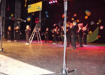 Pies i kot moim przyjacielem jest