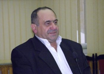 Wbrew wcześniejszym zapowiedziom Rada Powiatu opatowskiego odwołała w czwartek ze stanowiska starostę opatowskiego Bogusława Włodarczyka.