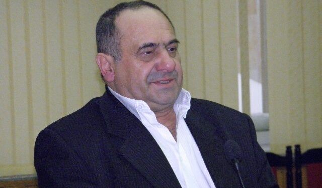 Wbrew wcześniejszym zapowiedziom Rada Powiatu opatowskiego odwołała w czwartek ze stanowiska starostę opatowskiego Bogusława Włodarczyka.