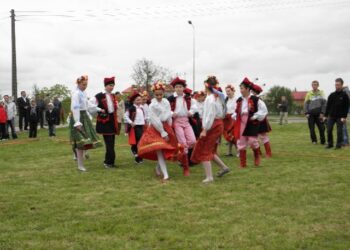 'Druga Rodzinna Majówka na Zatybrzu' odbyła się w Sandomierzu przy parafii Matki Bożej Królowej Polski.