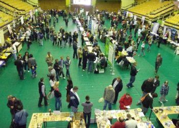 Tłumy na piątych targach pracy w Tarnobrzegu