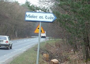 Wciąż niewiadomo, kiedy, i czy w ogóle ruszy w tym roku budowa jedynej drogi dojazdowej na mieleckie osiedle Łuże.