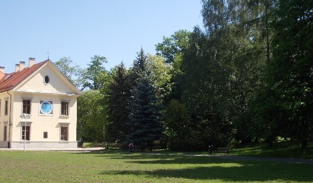 Zabytkowy Park Dzikowski  w Tarnobrzegu odżyje