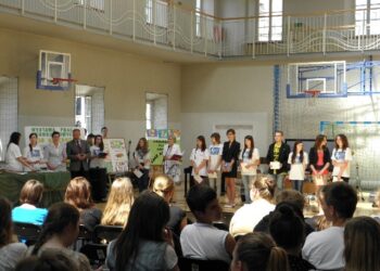 Doroczna konferencja ekologiczna podsumowująca działalność Ośrodka Edukacji Ekologicznej odbyła się w I Liceum Ogólnokształcącym Collegium Gostomianum w