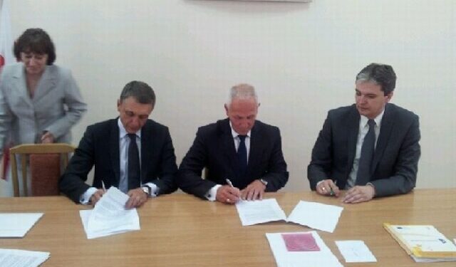 Samorząd Województwa Świętokrzyskiego podpisał z Powiatem Staszowskim porozumienie dotyczące budowy obwodnicy Staszowa.