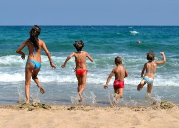 Zachowajmy trzeźwy umysł nad wodą – apeluje policja.