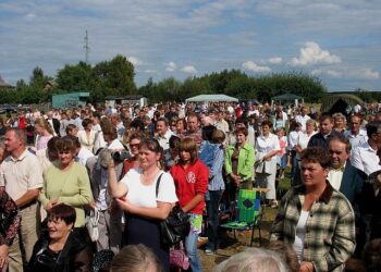 Zespół Ziemia Kannan Będzie gwiazdą "Parafiady" w Tarnowskiej Woli.