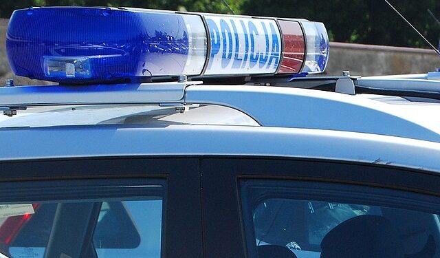 Tarnobrzescy policjanci zatrzymali sześciu mężczyzn, którzy dotkliwie pobili dwóch przypadkowych przechodniów na Placu Surowieckiego.