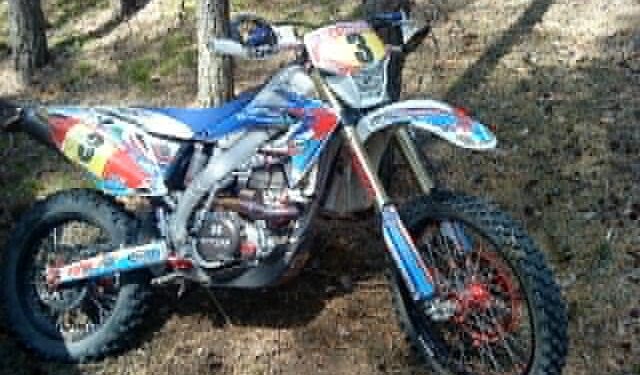 Tragiczny wypadek motocyklisty na rajdzie Baja Carpathia w Stalowej Woli.