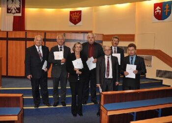 Gmina Staszów odbuduje kolejne drogi w ramach programów na usuwanie skutków powodzi.