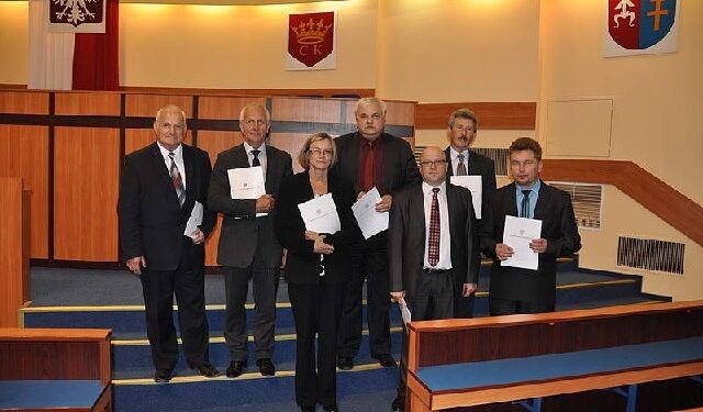 Gmina Staszów odbuduje kolejne drogi w ramach programów na usuwanie skutków powodzi.