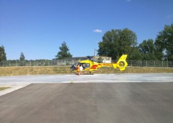 Pierwsze lądowanie śmigłowca ratunkowego w Mielcu.