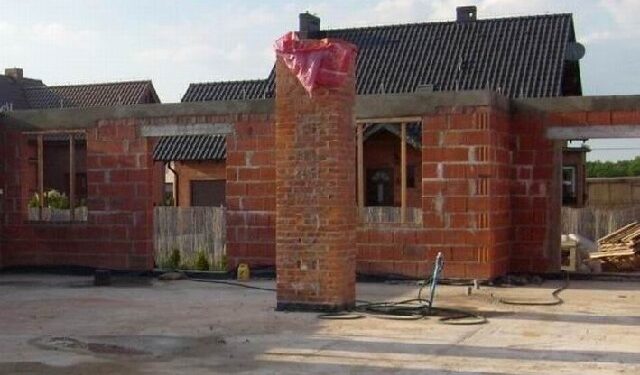 Miejscowości gminy Cmolas przeżywają prawdziwe oblężenie w zakresie budownictwa mieszkaniowego.