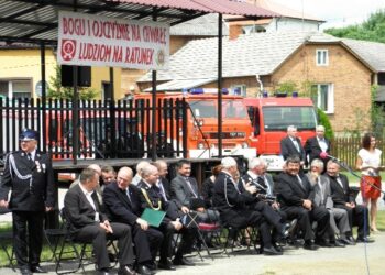 Jubileusz dziewięćdziesięciolecia istnienia świętuje Ochotnicza Straż Pożarna z Łoniowa.