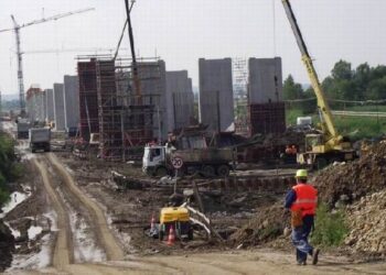 Firma, która buduje autostradę A4 na odcinku Rzeszów-Dębica ma naprawić drogę powiatową z Tuszymy do Przecławia.