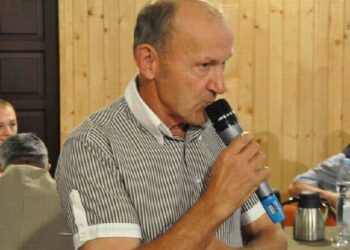 Mieszkańcy Porąb Kupieńskich koło Kolbuszowej proszą o remont 'małej obwodnicy'.