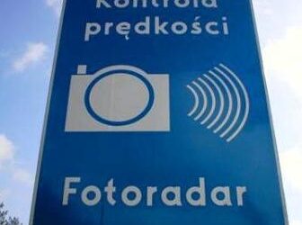Przenośny fotoradar batem na piratów drogowych w Nowej Dębie