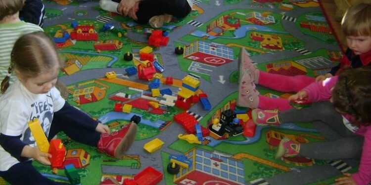 Niestety nie zanosi się na to, żeby w najbliższym czasie na terenie gminy Kolbuszowa powstał żłobek.