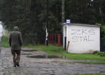 Kolbuszowianie mają dość szpecących bazgrołów na przystankach autobusowych