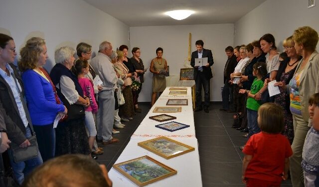 Huta Komorowska: Wernisaż wystawy prac Teresy Śnieżek.