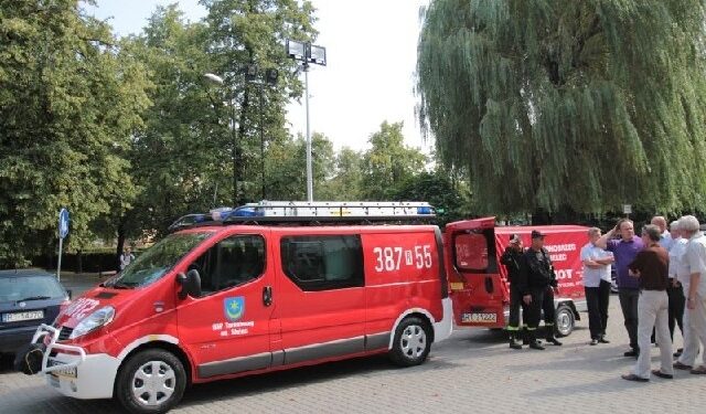 Nowy samochód dla OSP Sielec