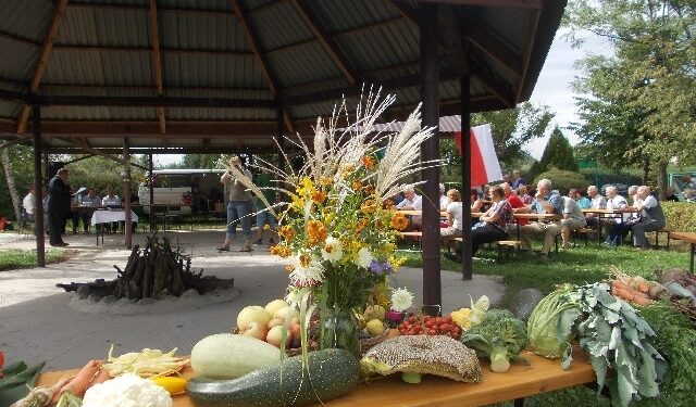 Dzień Działkowca obchodzili w weekend działkowcy z Rodzinnego Ogrodu Działkowego 'Związkowiec w Tarnobrzegu.