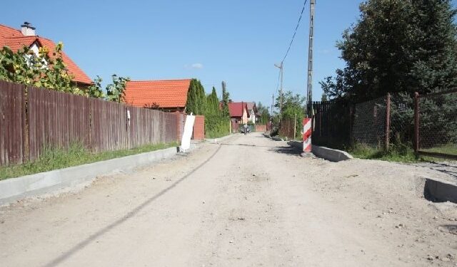 Tarnobrzeg. Remont dróg na osiedlu Miechocin.