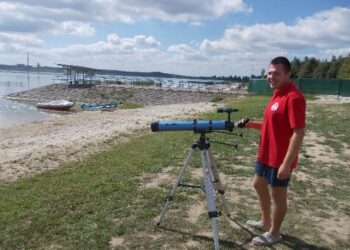 Praca ratownika nad Jeziorem Tarnobrzeskim