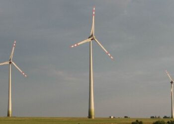 Kolbuszowianie, którzy nie chcą wiatraków w swojej gminie, z nadzieją patrzą w stronę polskiego Sejmu.