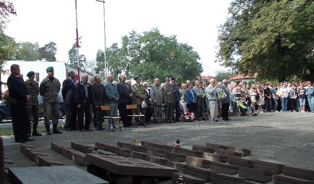 Uczcili pamięć obrońcy Tarnobrzega
