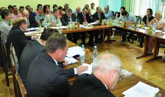 Wielkie emocje wokół planowanej reorganizacji szkół w gminie Raniżów.