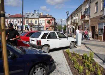 Wkrótce mielczanie, zamiast na Rynku, będą parkować samochody przy ulicy Rzecznej.