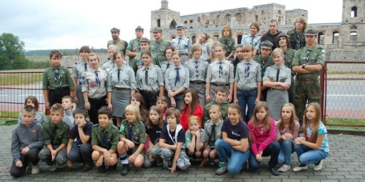 Inauguracja roku harcerskiego w Ujeździe